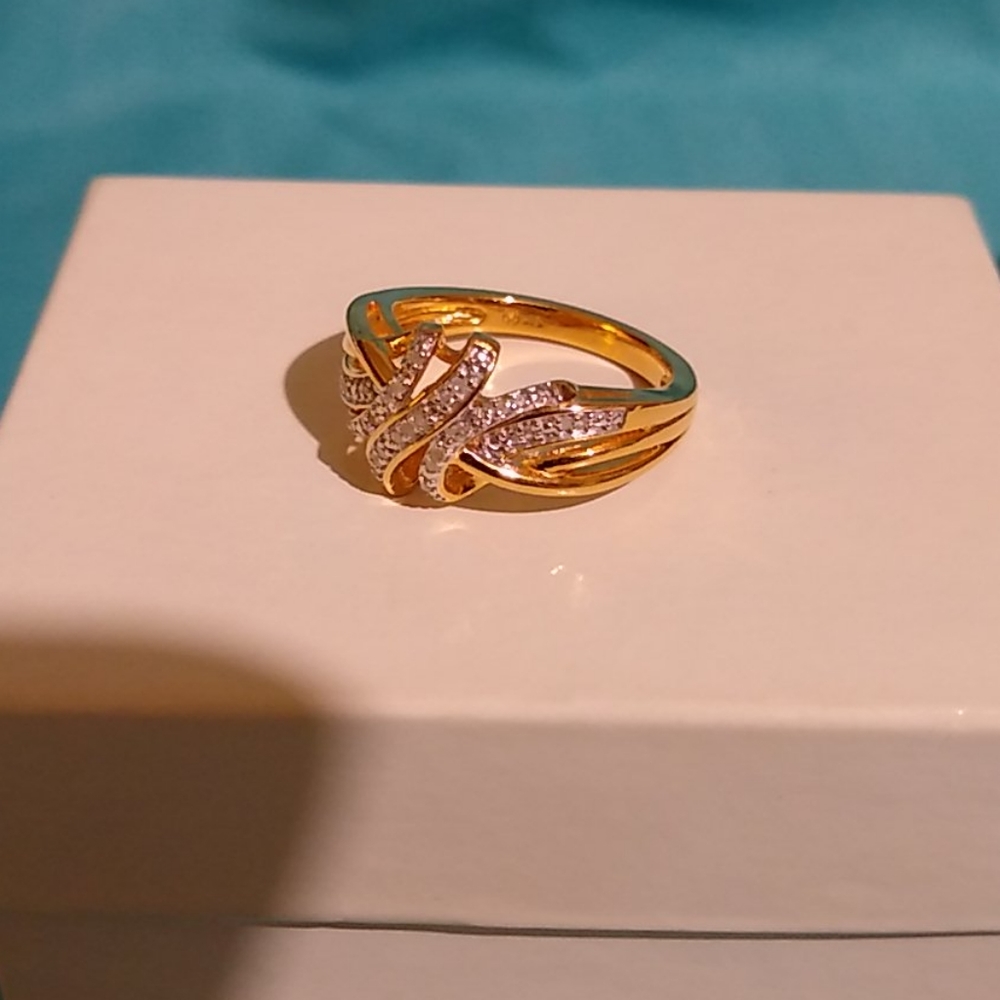 Diamond Ribbon Ring - Picture 4 of 5